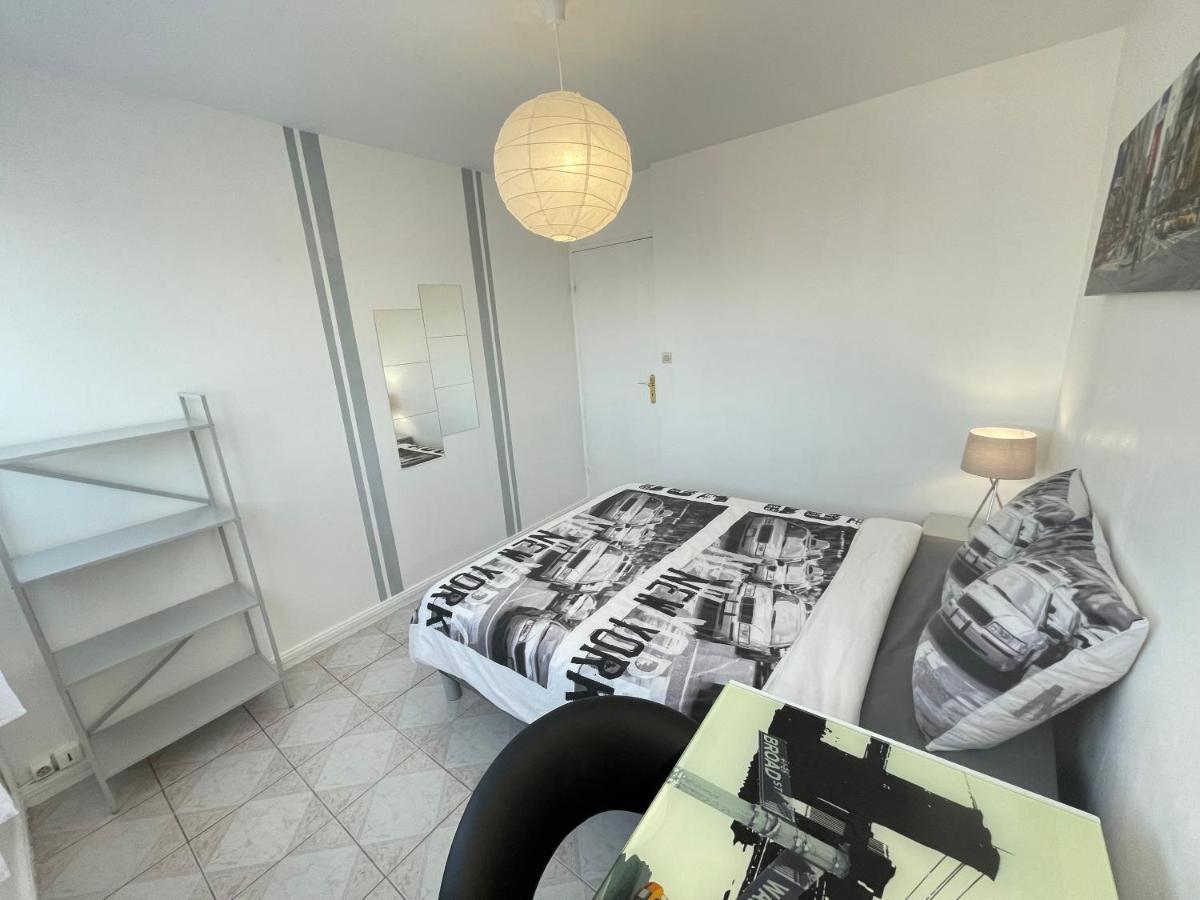 Chambre Privee En Colocation Dans Un Appartement Au Centre De Rillieux La Pape Eksteriør bilde