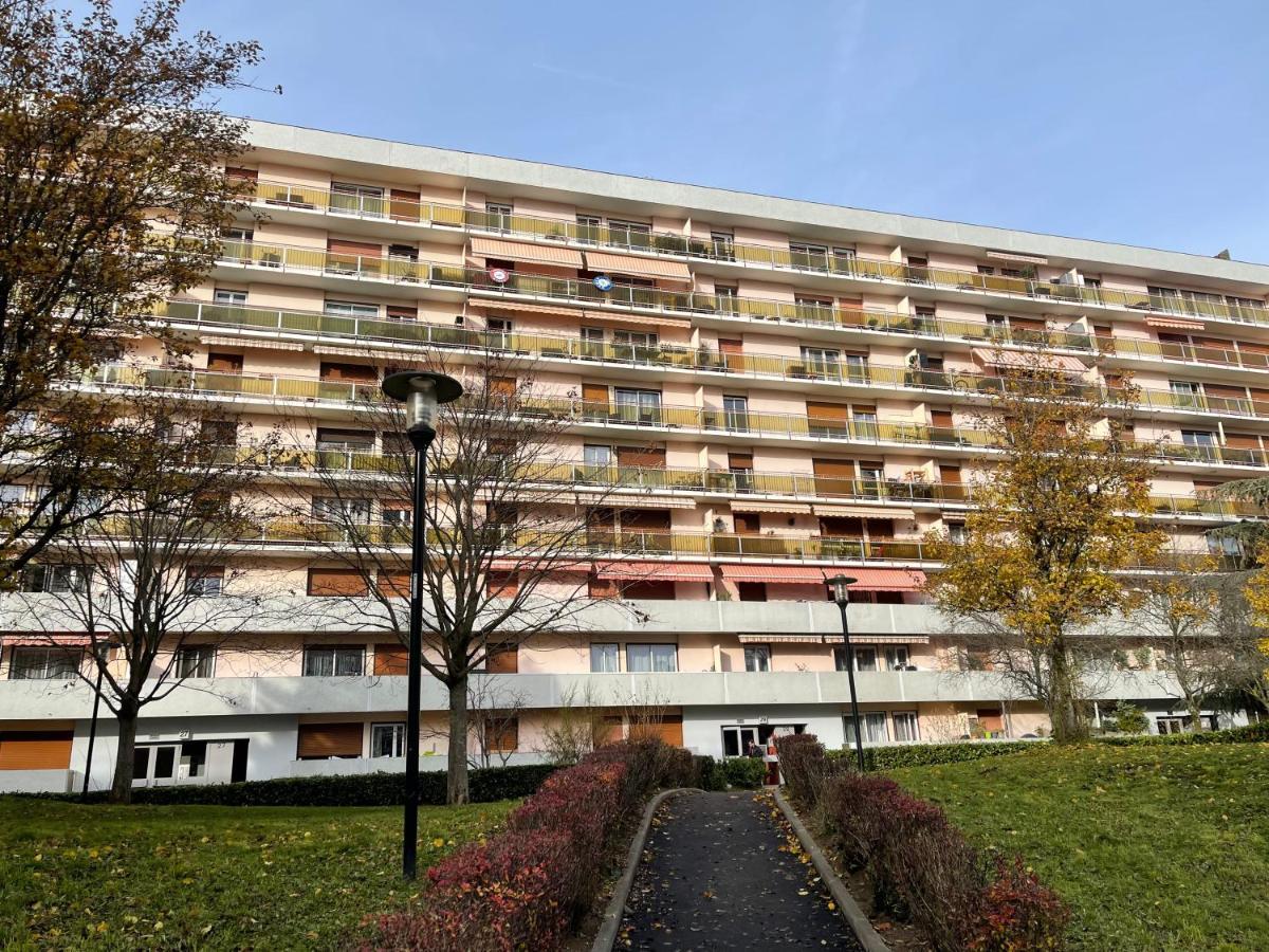 Chambre Privee En Colocation Dans Un Appartement Au Centre De Rillieux La Pape Eksteriør bilde