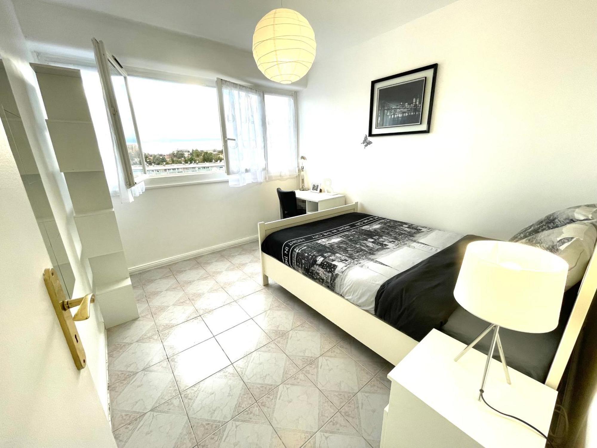 Chambre Privee En Colocation Dans Un Appartement Au Centre De Rillieux La Pape Eksteriør bilde